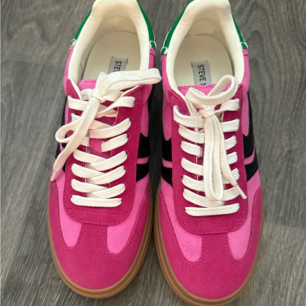 Steve Madden Fuchsia and Black Women's Sneakers